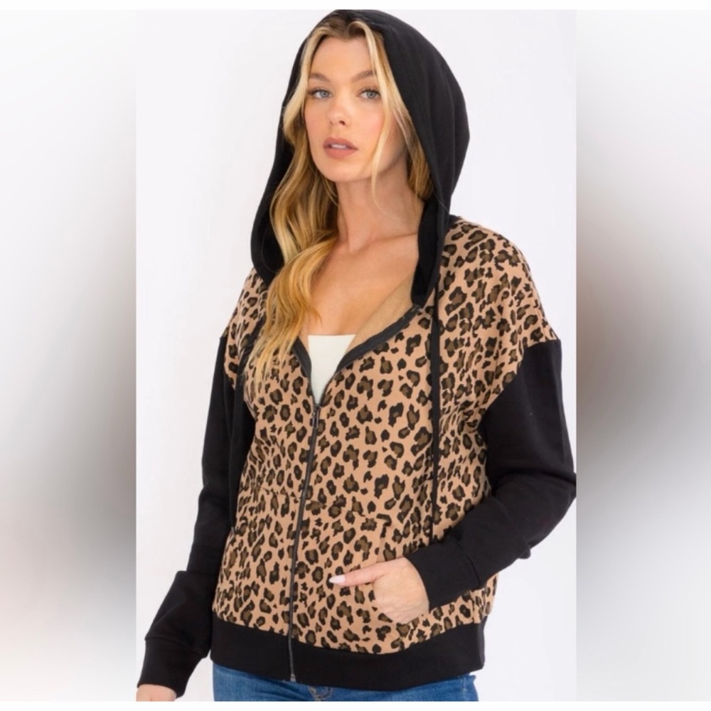 Super Soft Lightweight Leopard Color Block Zip Up Hoodie Jacket!!